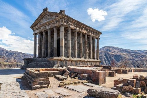 1280px-Garni-msu-wlm-3121